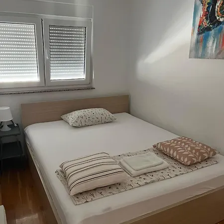 Tessitura Apartamento Murter